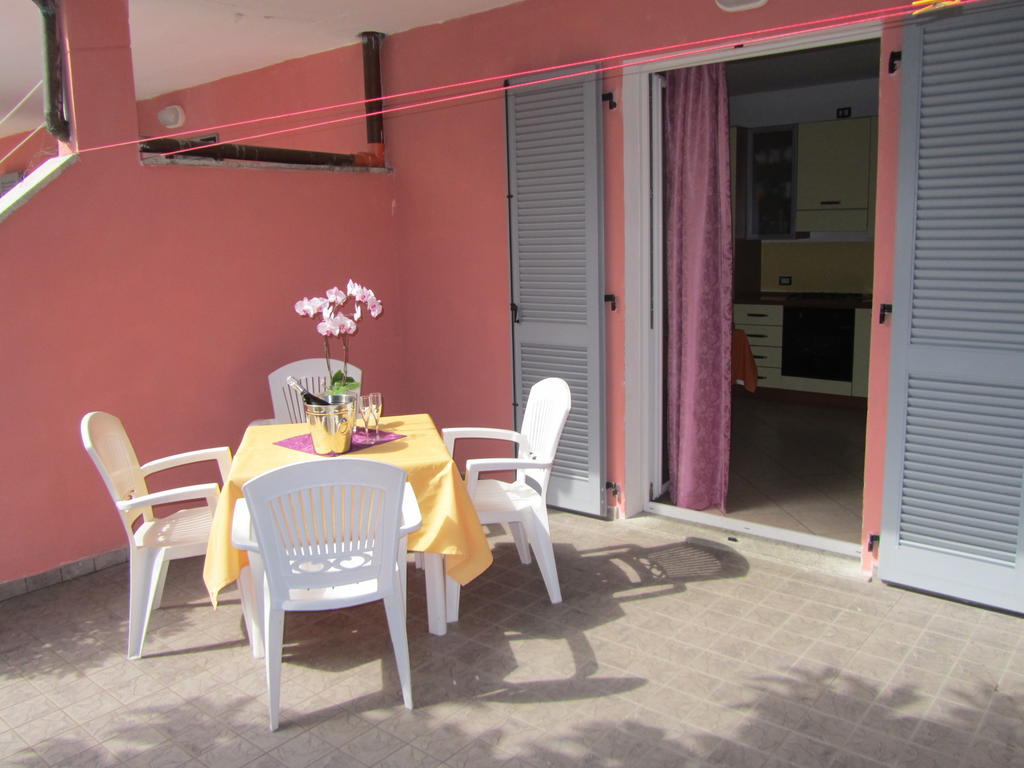 Residence Laguna Beach Pianello Del Lario 部屋 写真